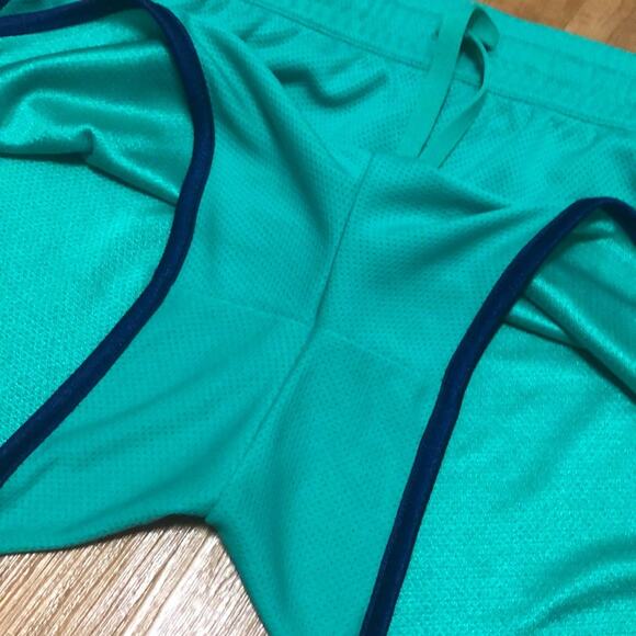 Under Armour Green Semi-Fitted Shorts - Picture 6 of 9